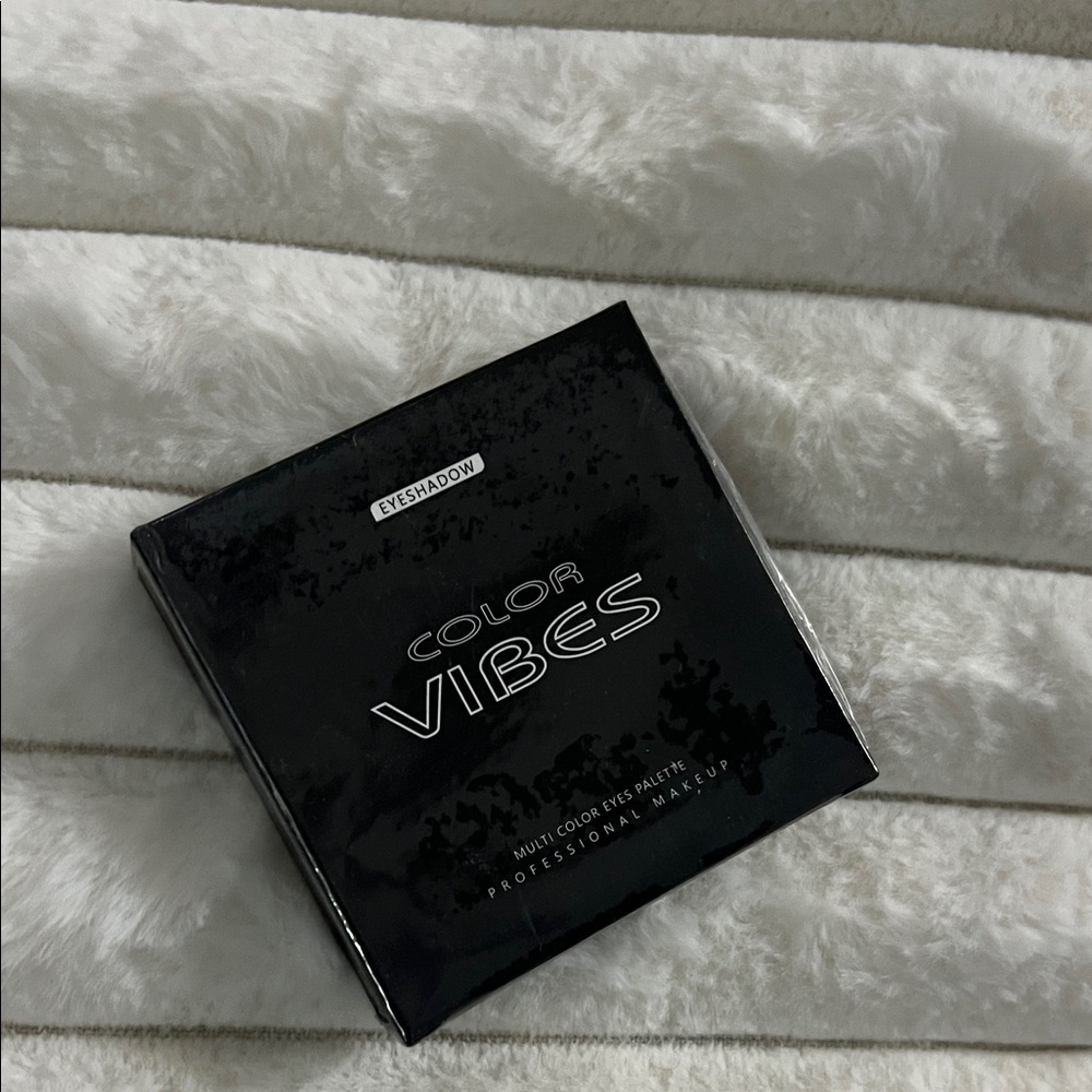 Color Vibes Eyeshadow Palette